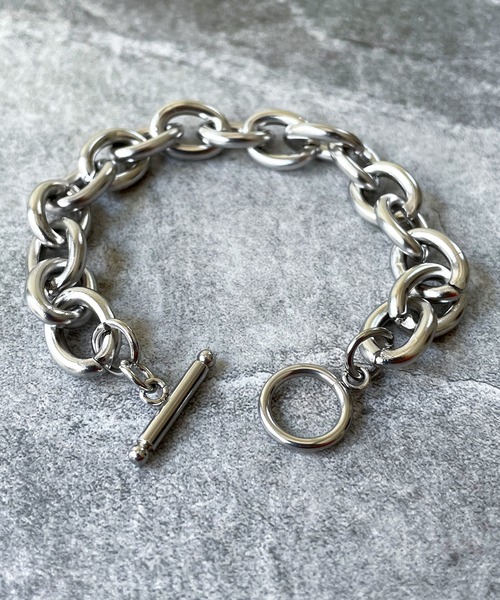 夏の肌見せには「ブレスレット」が欠かせない！大人の洒落感をプラス 