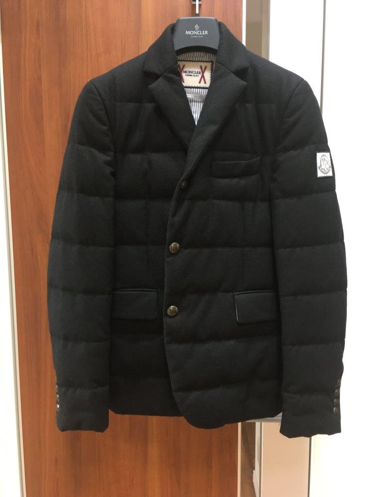 漆黒の衝撃 MONCLER GAMME BLEU モンクレール ガムブルー ダウン 