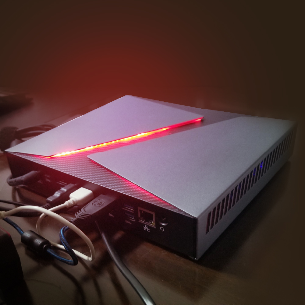 高さ3.9cmの超薄型ゲーミングPC「GeeCores」をガジェットストア 