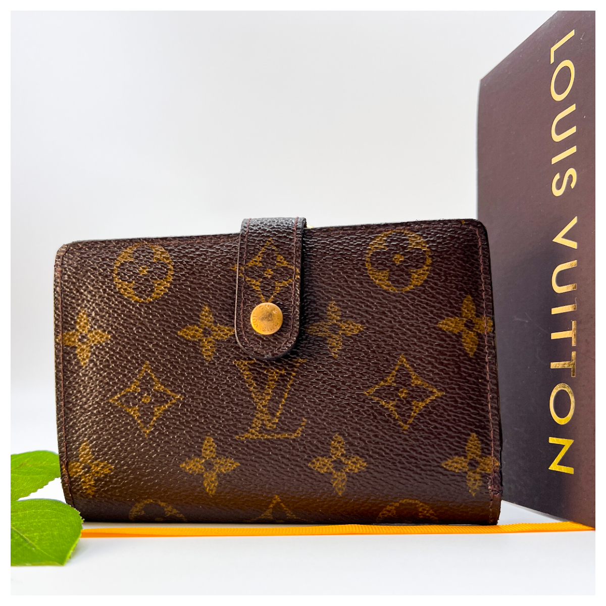 ヴィトン 財布 二つ折り モノグラムの値段と価格推移は？｜3,893件の 