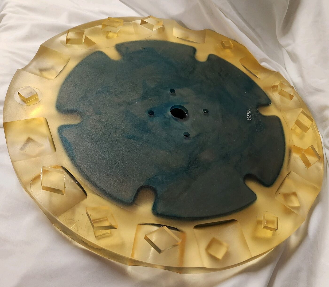 Type 7 dispersion blade with a clover plate configuration