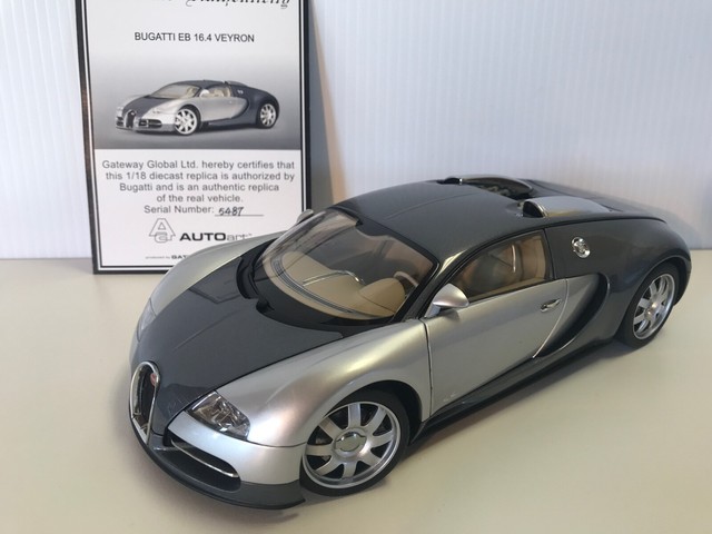 1 18 AUTOART BUGATTI EB 16.4 VEYRON SHOW CAR GREY/GREY 