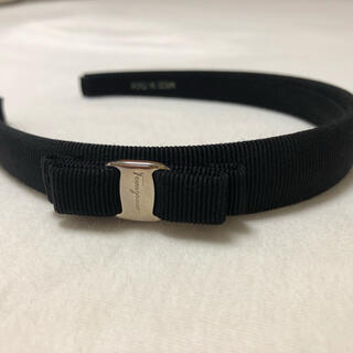 サルヴァトーレフェラガモ カチューシャ（シルバー/銀色系）の通販 100 