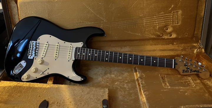 うのにもお得な
 Bill's ストラトキャスター　美品 Brothers エレキギター