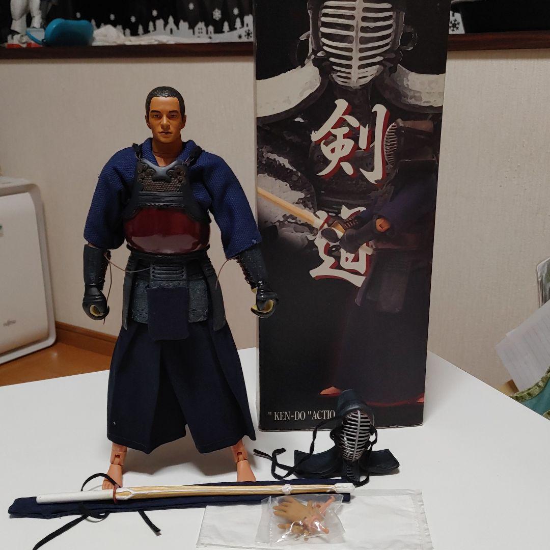 【35％OFF】
 フィギュア「剣道　青年」 ミリタリー