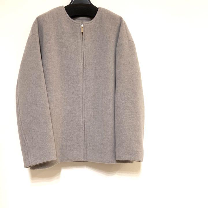 速くおよび自由な
 ノーブル MTRカラーレスジップショートコート　ノーカラーコート　ベージュ　38 その他