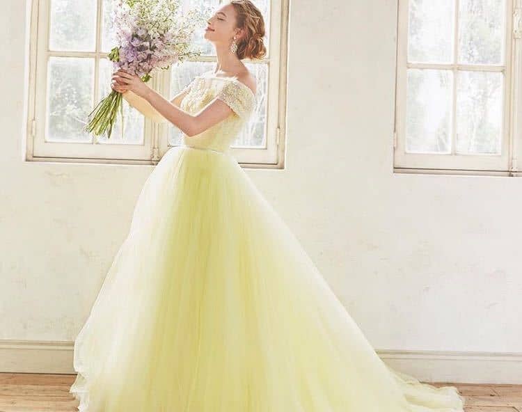 2020年版】結婚式のお色直しに♩憧れカラードレス28選 