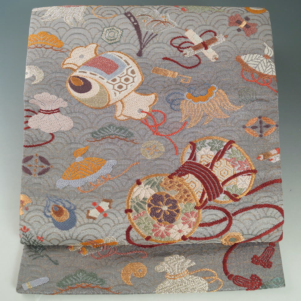 楽天市場】袋帯 誉田屋源兵衛 謹製 純白金江州達磨 鼓に宝尽くし文 