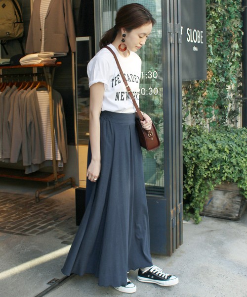 ネイビースカート』コーデ50選！ベーシックで使いやすい大人女子 