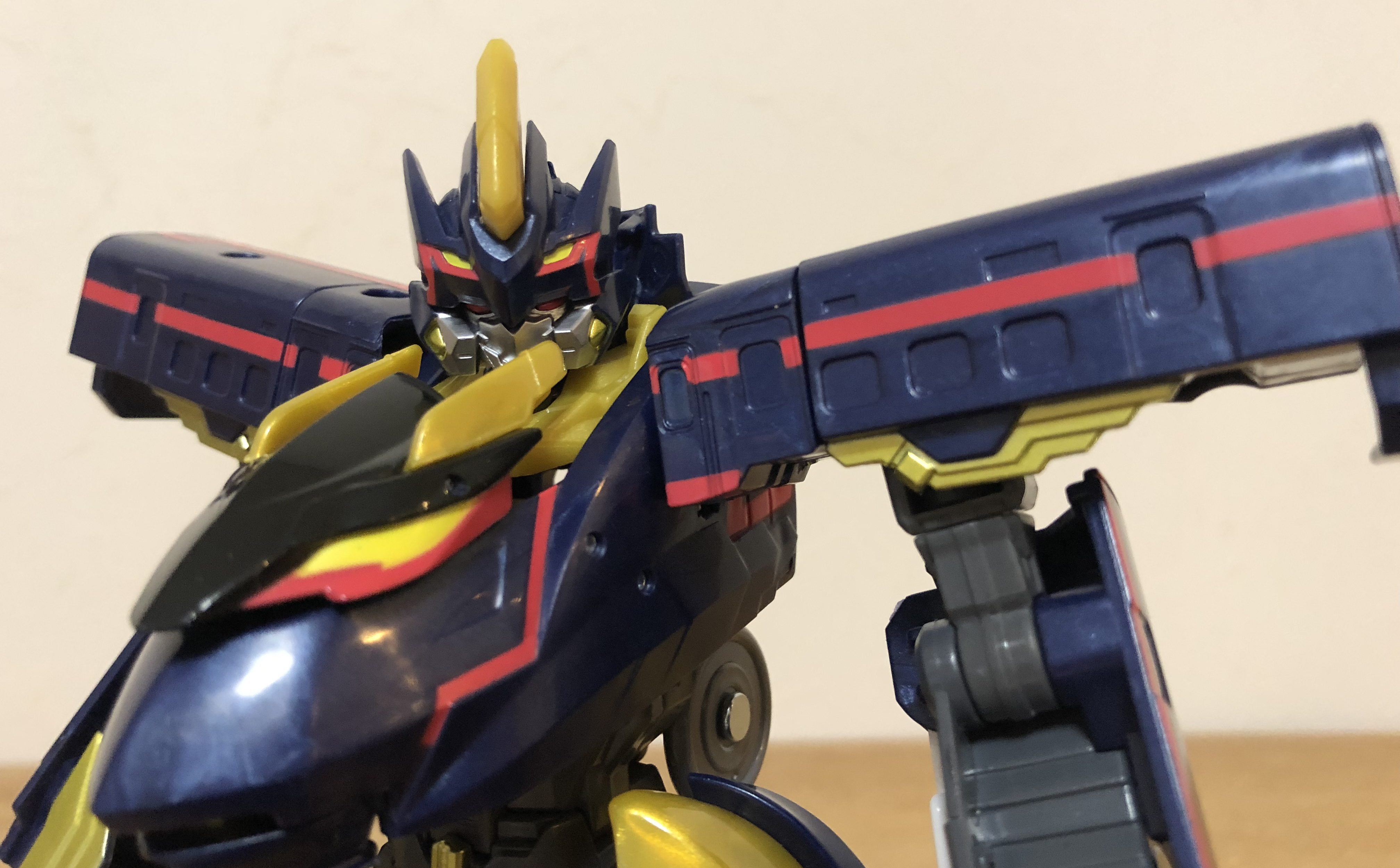 レビュー】DXS08 新幹線変形ロボ ブラックシンカリオン - プラテツ