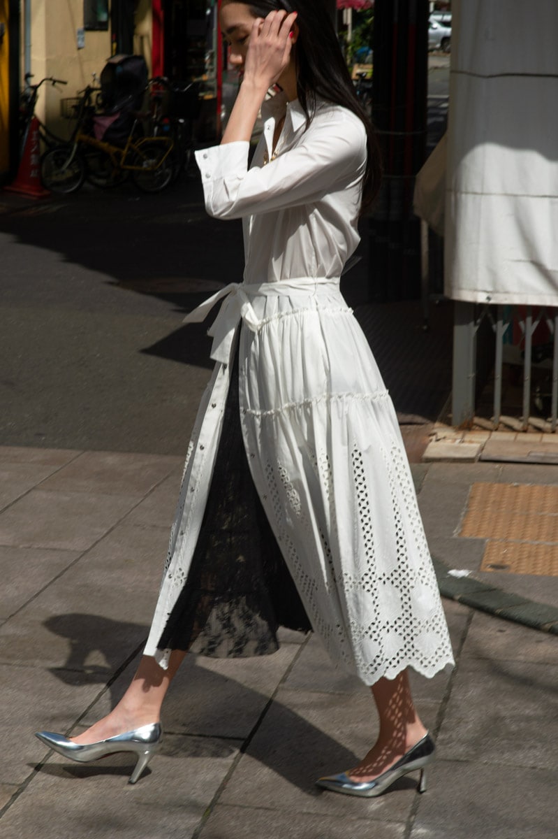 ヴィヴィアン タム〉春風と遊ぶノスタルジックスタイル | 【GINZA 