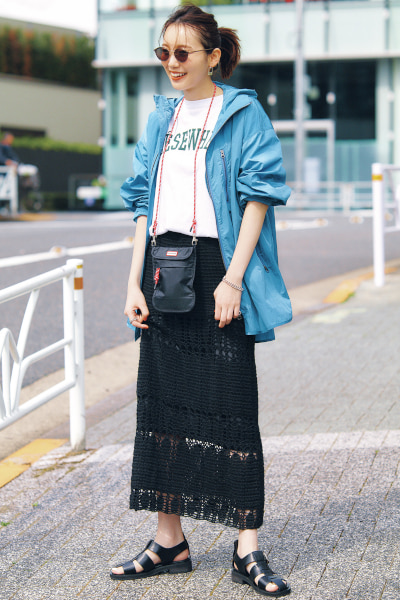 徐々に季節をシフト【春夏のスカートコーデ24選】定番カラーの着こなし 